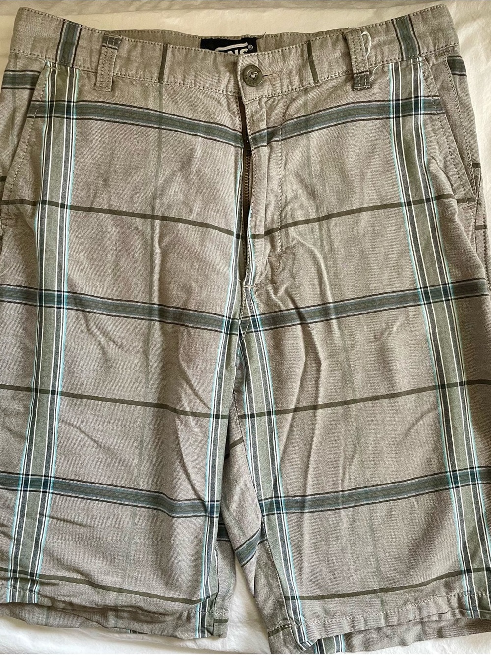 VANS Off The Wall Boys Plaid Walkshorts - Size 18